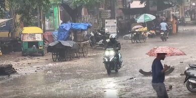 Heavy rain lashes Delhi-NCR, several districts on red alert Heavy rain lashes Delhi-NCR, several districts on red alert