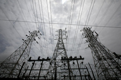Lahore residents in face problems due to power tripping, load shedding amid humid weather