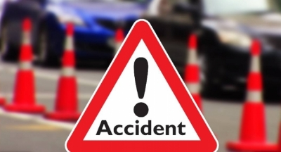 20 injured as tractor-trolley carrying Kanwar pilgrims falls off bridge in MP’s Dhar 20 injured as tractor-trolley carrying Kanwar pilgrims falls off bridge in MP’s Dhar