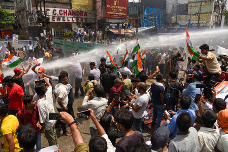 Patna student protest turns tense as police use water cannons; CRPF personnel deployed Patna student protest turns tense as police use water cannons; CRPF personnel deployed