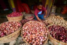 Centre to sell onion at Rs 35 per kg to cool down prices