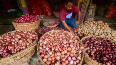 Centre to sell onion at Rs 35 per kg to cool down prices