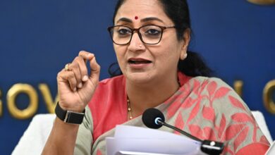 CM Rekha Gupta to hand over Delhi Lakshmi Yojana letters to 4,000 women today CM Rekha Gupta to hand over Delhi Lakshmi Yojana letters to 4,000 women today
