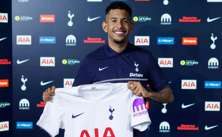 Tottenham complete signing of Savinho from Man City Tottenham complete signing of Savinho from Man City