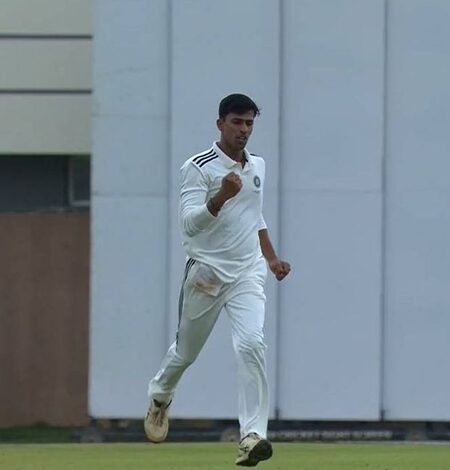 Duleep Trophy: North strike late to leave West needing 67 runs with three wickets in hand; Roy, Shahbaz lead East Zone to semis (Ld)