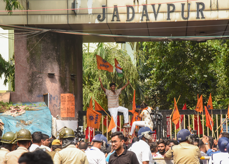 Bengal: Jadavpur University VC advised to rest after knee injury Bengal: Jadavpur University VC advised to rest after knee injury