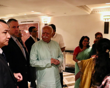 Mohan Bhagwat arrives in US for unity event