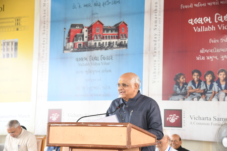 Plastic folders, files to be phased out in Gujarat govt offices Plastic folders, files to be phased out in Gujarat govt offices