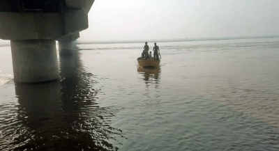 Boat capsizes in the Ganga in Bhagalpur, six labourers missing Boat capsizes in the Ganga in Bhagalpur, six labourers missing