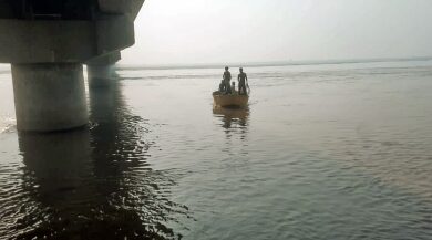 Boat capsizes in the Ganga in Bhagalpur, six labourers missing Boat capsizes in the Ganga in Bhagalpur, six labourers missing
