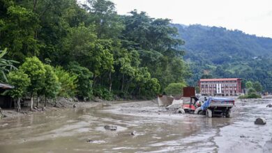 Nepal flash floods: World leaders assure support as hundreds of foreigners remain missing Nepal flash floods: World leaders assure support as hundreds of foreigners remain missing
