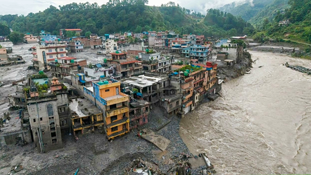 290 Indians out of contact after Nepal floods: MEA 290 Indians out of contact after Nepal floods: MEA