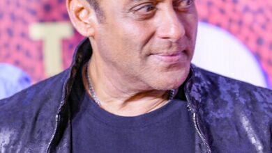 Salman Khan offers condolences to Kuku Kohli’s wife Aruna Irani: My heart goes out to you Salman Khan offers condolences to Kuku Kohli’s wife Aruna Irani: My heart goes out to you