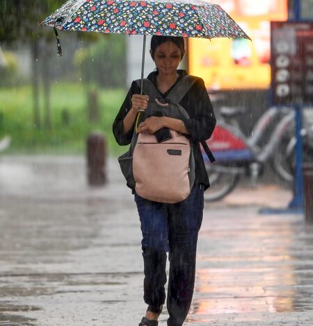 Light rain, thunderstorms likely in Delhi-NCR; air quality remains very poor