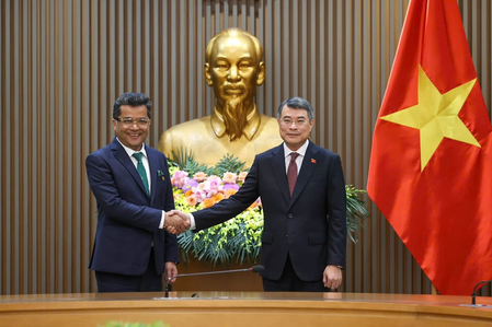 MoS Margherita meets Vietnamese PM Hung, discusses enhancing bilateral ties MoS Margherita meets Vietnamese PM Hung, discusses enhancing bilateral ties