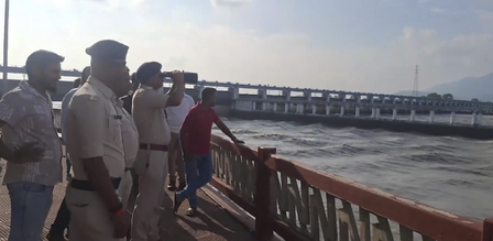 ‘We are scared, couldn’t sleep entire night’: Bihar’s Bagaha on alert amid Gandak River flooding concerns ‘We are scared, couldn’t sleep entire night’: Bihar’s Bagaha on alert amid Gandak River flooding concerns