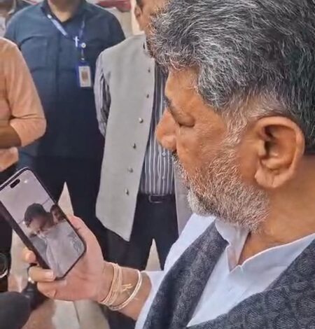 Nepal floods: CM Shivakumar says 17 Kannadigas untraced, talks to survivor Nepal floods: CM Shivakumar says 17 Kannadigas untraced, talks to survivor