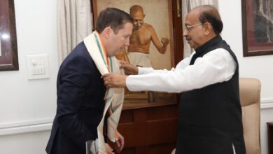 US Envoy visit Gandhi Smriti, discusses bilateral ties with Vice Chairman