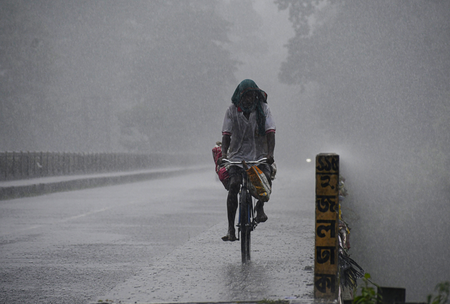 Fresh low pressure area in Bay of Bengal to bring heavy rain in south Bengal Fresh low pressure area in Bay of Bengal to bring heavy rain in south Bengal