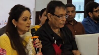 Upasana Singh accuses Poonam Dhillon, Padmini Kolhapure of using CINTAA for publicity, says members were insulted Upasana Singh accuses Poonam Dhillon, Padmini Kolhapure of using CINTAA for publicity, says members were insulted