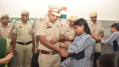 Delhi Police celebrates ‘Raksha Ka Vachan’ campaign across govt schools Delhi Police celebrates ‘Raksha Ka Vachan’ campaign across govt schools