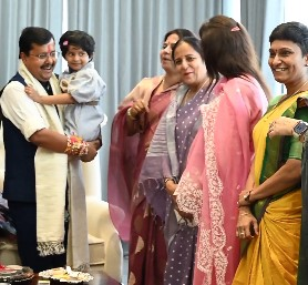 BJP Mahila Morcha workers celebrate Raksha Bandhan with party chief Nitin Nabin BJP Mahila Morcha workers celebrate Raksha Bandhan with party chief Nitin Nabin