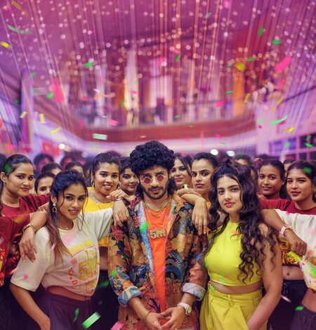 ‘Tigerians Roar’ from Hridhu Haroon’s ‘Texas Tiger’ released; First single is a musical carnival and a dance extravaganza!