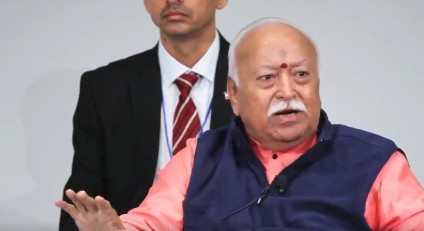 Practice, not knowledge, can unite: Bhagwat Practice, not knowledge, can unite: Bhagwat