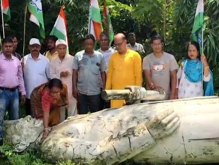 Bengal Congress condemns demolition of Nehru’s statue in Durgapur, demands restoration within 24 hours Bengal Congress condemns demolition of Nehru’s statue in Durgapur, demands restoration within 24 hours