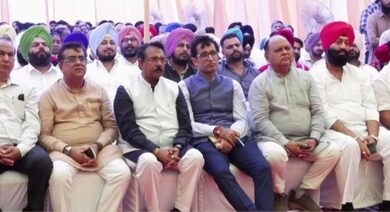 Delhi BJP chief Harsh Malhotra, party workers listen to ‘Mann Ki Baat’ at 6,339 locations Delhi BJP chief Harsh Malhotra, party workers listen to ‘Mann Ki Baat’ at 6,339 locations