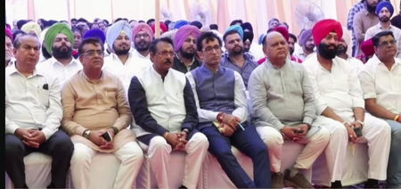 Delhi BJP chief Harsh Malhotra, party workers listen to ‘Mann Ki Baat’ at 6,339 locations Delhi BJP chief Harsh Malhotra, party workers listen to ‘Mann Ki Baat’ at 6,339 locations