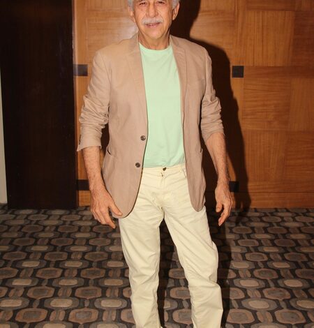 When Naseeruddin Shah did not take a bath for around 2 months for his movie ‘Chakra’ When Naseeruddin Shah did not take a bath for around 2 months for his movie ‘Chakra’