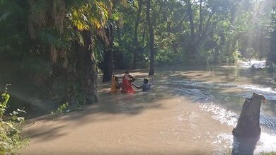 Nepal floods impact: Low-lying areas of Bihar’s West Champaran inundated after Gandak Barrage release Nepal floods impact: Low-lying areas of Bihar’s West Champaran inundated after Gandak Barrage release