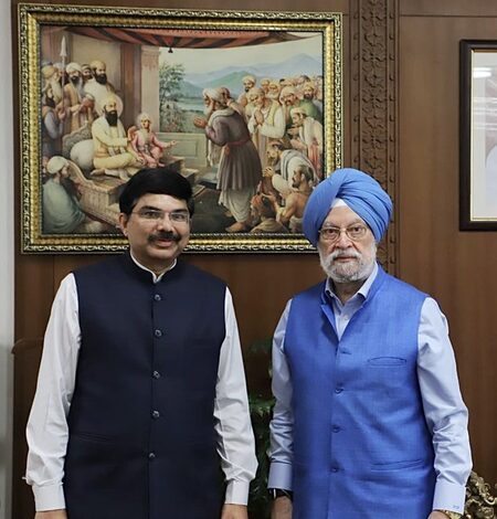 Oil Minister Hardeep Puri briefs India’s new envoy to Qatar on energy issues Oil Minister Hardeep Puri briefs India’s new envoy to Qatar on energy issues