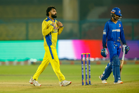 Father’s call inspires Shiva Singh’s hat-trick as Noida Kings storm into UPT20 playoffs Father’s call inspires Shiva Singh’s hat-trick as Noida Kings storm into UPT20 playoffs