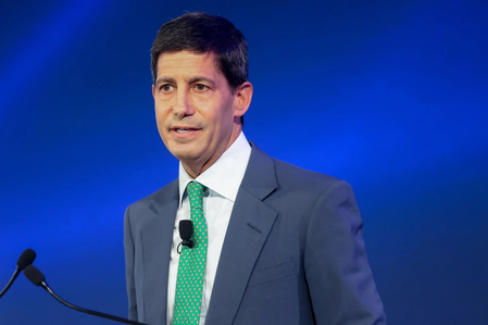 ‘Global investment surge’ reshapes economy ‘Global investment surge’ reshapes economy
