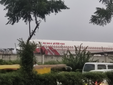40 passengers, crew evacuated after ‘bomb’ note found on Dammam-Delhi Air India Express flight (Lead) 40 passengers, crew evacuated after ‘bomb’ note found on Dammam-Delhi Air India Express flight (Lead)