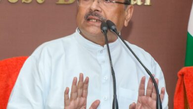 Custodial death: Bengal CM visits kin of Trinamool worker, suspends IO, announces ex gratia