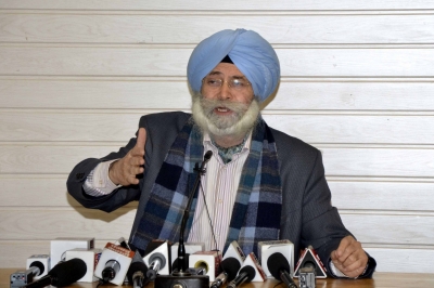 Phoolka accuses AAP of playing politics over 1984 anti-Sikh massacre Phoolka accuses AAP of playing politics over 1984 anti-Sikh massacre