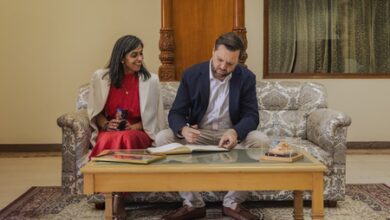 Vice-Prez Vance praises wife Usha as reading challenge approaches deadline