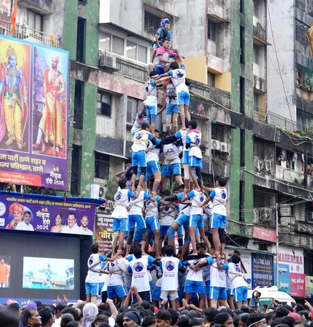 Maharashtra: Vasai-Virar civic body provides Rs 10 lakh accident insurance cover to 8,000 Govindas Maharashtra: Vasai-Virar civic body provides Rs 10 lakh accident insurance cover to 8,000 Govindas