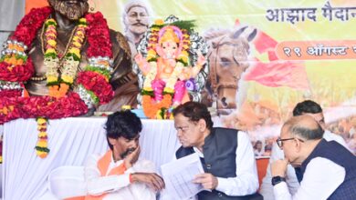 Manoj Jarange Patil drinks water, but continues hunger strike till Marathas get Kunbi certificates Manoj Jarange Patil drinks water, but continues hunger strike till Marathas get Kunbi certificates