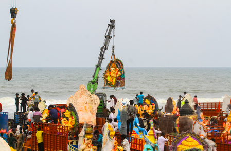 16,500 police personnel deployed in Chennai for mass Ganesh idol immersion 16,500 police personnel deployed in Chennai for mass Ganesh idol immersion