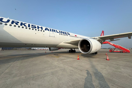Turkish Airlines flight returns to Istanbul amid drone attacks near Moscow Turkish Airlines flight returns to Istanbul amid drone attacks near Moscow