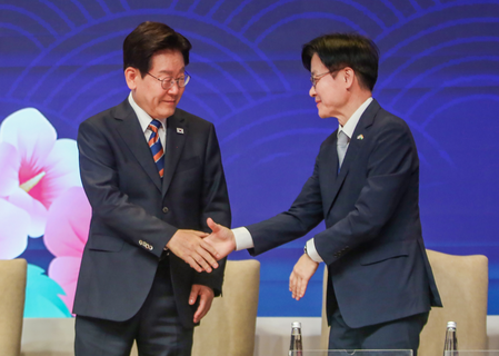 S. Korean industry minister urges US to ease tariffs on steel mill equipment S. Korean industry minister urges US to ease tariffs on steel mill equipment