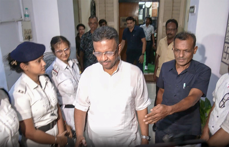 Judicial panel raids firms linked to TMC ex-minister Firhad Hakim in Bengal corruption probe Judicial panel raids firms linked to TMC ex-minister Firhad Hakim in Bengal corruption probe
