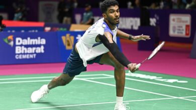 Asian Games: Ayush Shetty, Unnati Hooda march into Round of 16