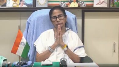 ECI to meet two Trinamool factions tomorrow to decide on party name and symbol ECI to meet two Trinamool factions tomorrow to decide on party name and symbol