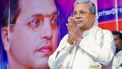 Ex-CM Siddaramaiah’s statue illegally installed overnight in Kalaburagi removed by city administration