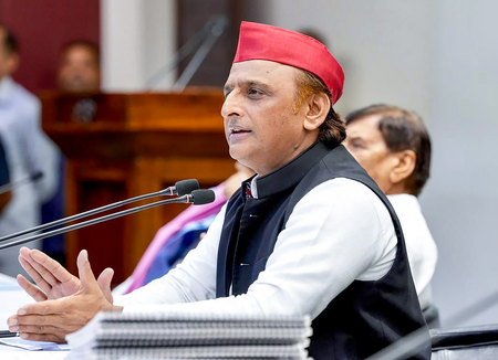 Akhilesh Yadav takes charge of Lohia Trust, BJP leaders target Shivpal’s removal Akhilesh Yadav takes charge of Lohia Trust, BJP leaders target Shivpal’s removal